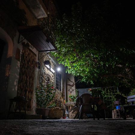 Casa Vacanze Fondaco Di Scillato Scillato  ภายนอก รูปภาพ