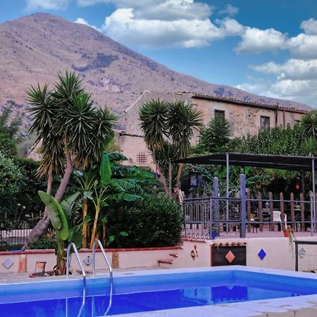 Casa Vacanze Fondaco Di Scillato Scillato  ภายนอก รูปภาพ
