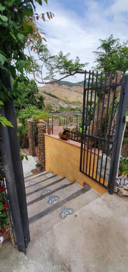 Casa Vacanze Fondaco Di Scillato Scillato  ภายนอก รูปภาพ
