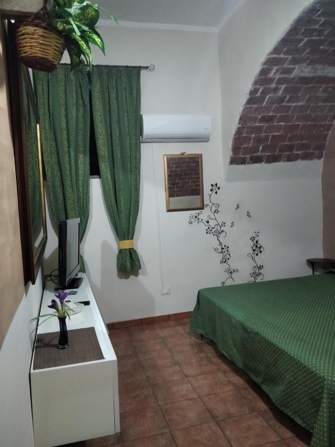 Casa Vacanze Fondaco Di Scillato Scillato  ภายนอก รูปภาพ