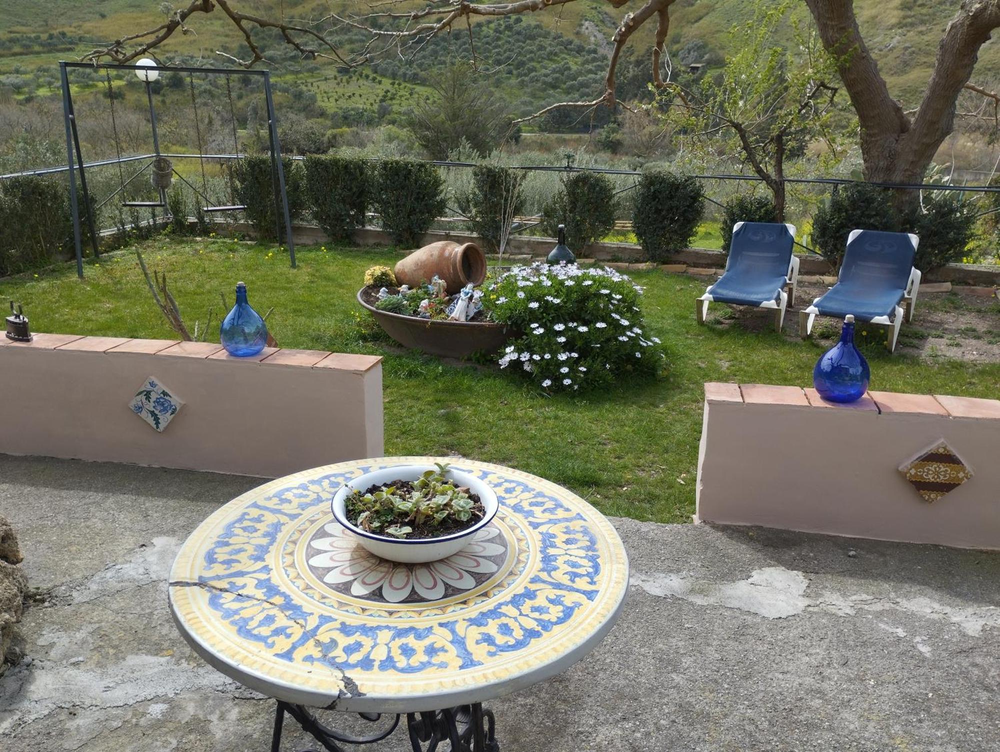 Casa Vacanze Fondaco Di Scillato Scillato  ภายนอก รูปภาพ